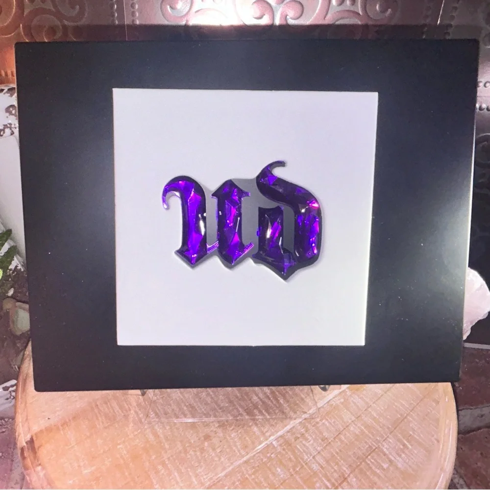 Urban Decay Vice LTD Reloaded Eyeshadow Palette - Picture 3 of 10